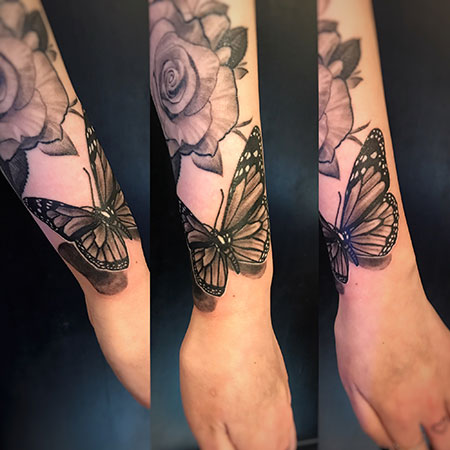 蝶々 手首 Butterfly Wrist Tattoo 名古屋大須のタトゥー ボディピアススタジオ Vonschwartz Ryuji Tattoo Bodypiercing Studio Kaori Tattoos Piercings Blog