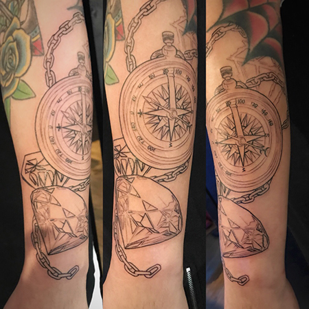 コンパスとダイアモンドcompass Diamond Arm Tattoo 名古屋大須のタトゥー ボディピアススタジオ Vonschwartz Ryuji Tattoo Bodypiercing Studio Kaori Tattoos Piercings Blog